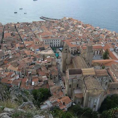 Apartment Santa Barbara *