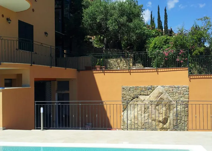 Santa Barbara Apartment