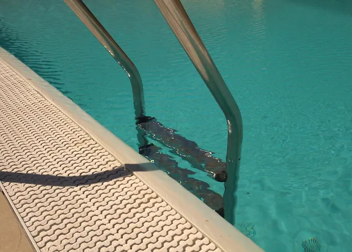 圣巴巴拉公寓 公寓 切法卢