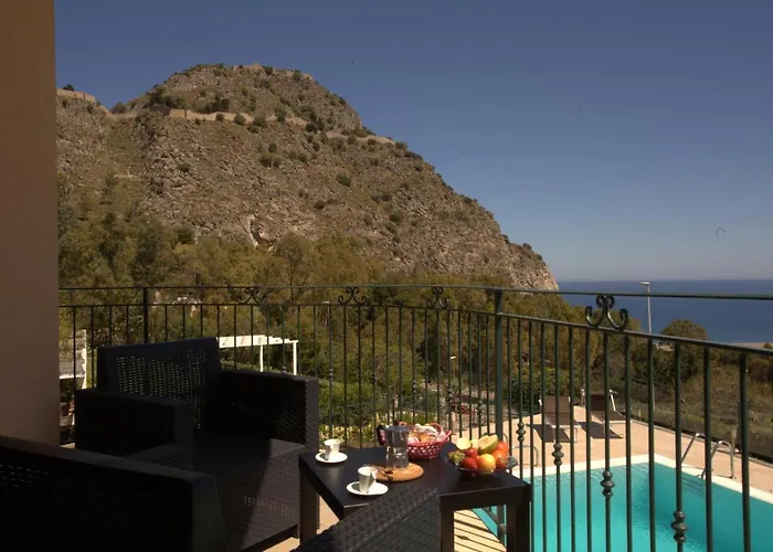 Santa Barbara Apartment