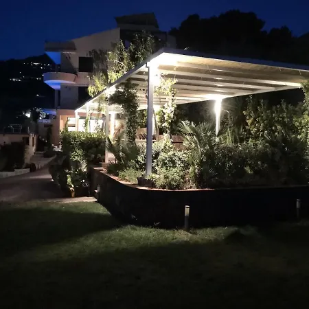 Santa Barbara Apartman *