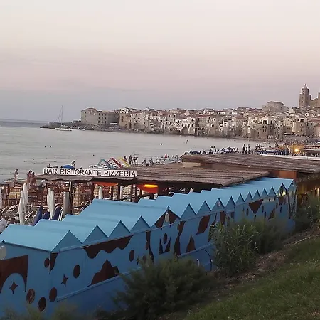 Santa Barbara Apartment *