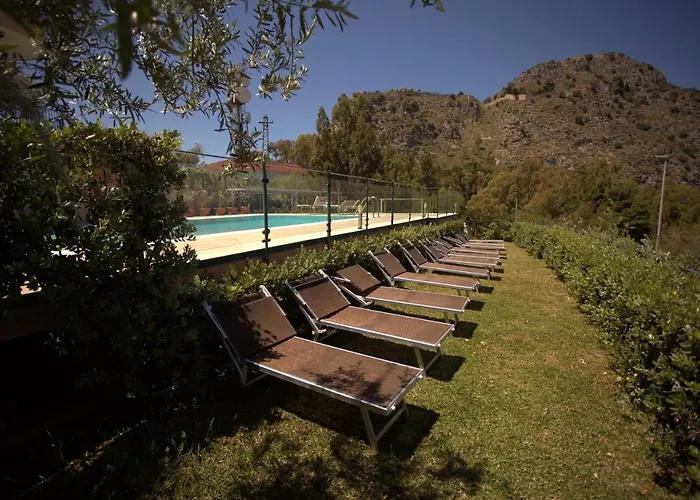 Santa Barbara 아파트